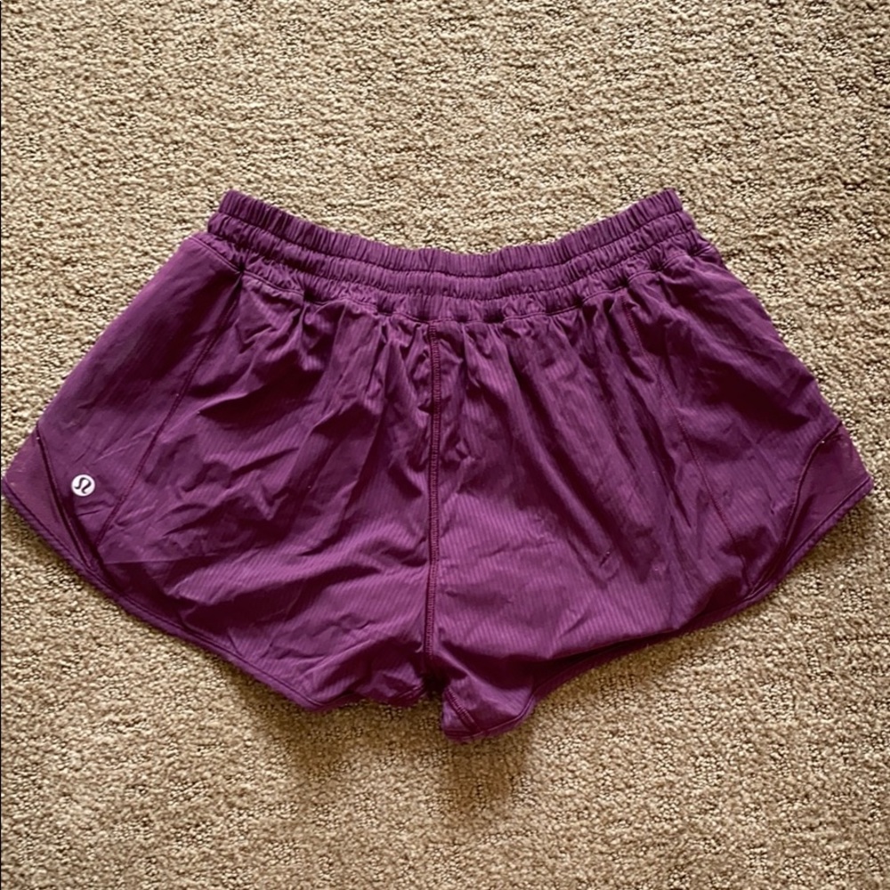 Hurry Hot Lululemon shorts 2.5”